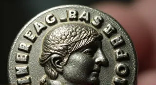 Detailed Analysis: Denarius Coin Replica – A Step-by-Step Guide
